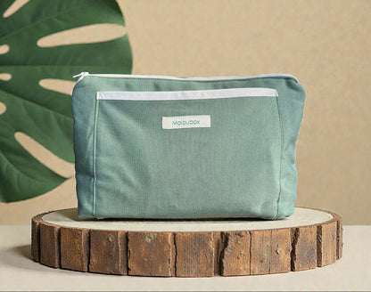 Trousse Maloubox compacte de premiers secours naturels pour chien et chat facile à emporter